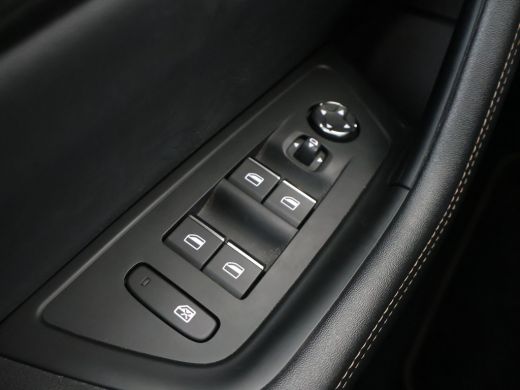 Peugeot 508 SW 1.6 HYbrid 225 GT Focal | Elek. Achterklep | AGR-Stoelen | Stoelverwarming | LED | Parkeersens... ActivLease financial lease