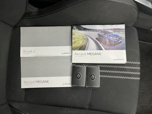 Renault M&eacute;gane Estate Estate 1.6 TCe GT Aut. *FULL-LED | NAVI-FULLMAP | BOSE-SOUND | DIGI-COCKPIT | SPORT-SEATS | SHIFT... ActivLease financial lease