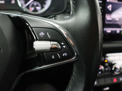 Skoda Kodiaq 1.5 TSI Style | Trekhaak | Stoelverwarming | Carplay | Sfeerverlichting | Memory | Keyless | Full... ActivLease financial lease