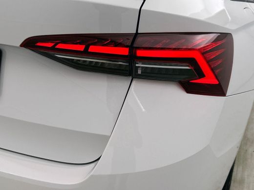 Skoda Octavia Combi 1.5 TSI MHEV Business Edition CAMERA | CARPLAY-NAV | EL-ACHTERKLEP ActivLease financial lease