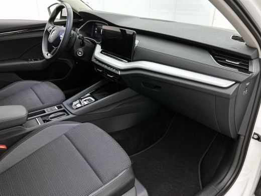 Skoda Octavia Combi 1.5 TSI MHEV Business Edition CAMERA | CARPLAY-NAV | EL-ACHTERKLEP ActivLease financial lease