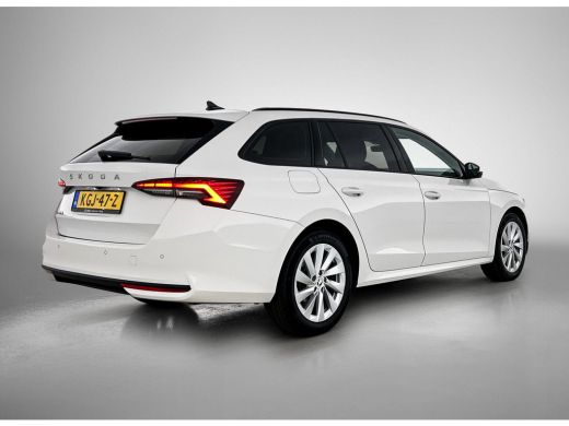 Skoda Octavia Combi 1.5 TSI MHEV Business Edition CAMERA | CARPLAY-NAV | EL-ACHTERKLEP ActivLease financial lease
