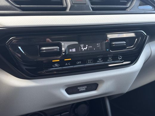 Suzuki Swift 1.2 Select Smart Hybrid | Nieuw | Direct uit voorraad leverbaar | Apple Carplay & Android Auto | ... ActivLease financial lease