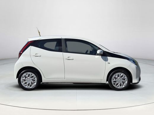 Toyota Aygo 1.0 VVT-i x-play | Binnenkort verwacht | ActivLease financial lease