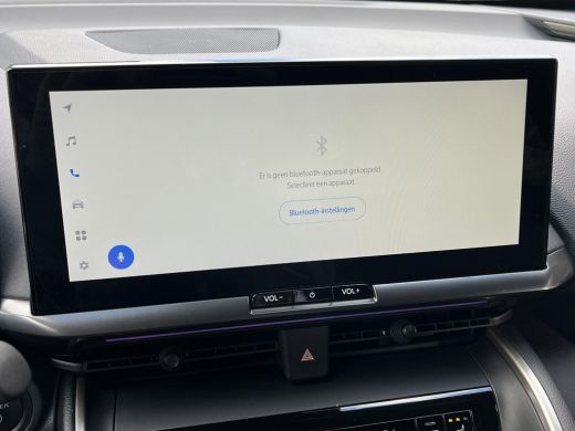 Toyota C-HR 2.0 Plug-in Hybrid 220 Executive | Two -tone lak | Carplay | Sfeerverlichting | 19 inch LM-velgen... ActivLease financial lease