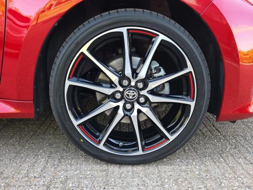 Toyota Yaris 1.5 Hybrid GR Sport | JBL Audio | Navigatie | Blindspot | Stoelverwarming | Rijklaar incl. garant... ActivLease financial lease