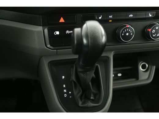 Volkswagen Crafter 2.0 TDI 177PK L4H3 | 3000KG Trekgew. | Aut. | Airco | Cruise | Camera | 3 Zits | Carplay | Parkee... ActivLease financial lease