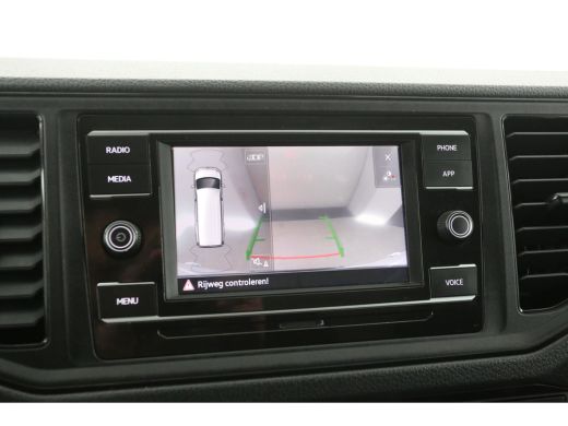 Volkswagen Crafter 2.0 TDI 177PK L4H3 | 3000KG Trekgew. | Aut. | Airco | Cruise | Camera | 3 Zits | Carplay | Parkee... ActivLease financial lease