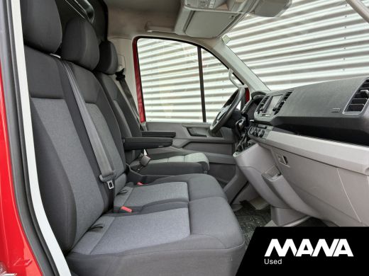 Volkswagen Crafter 50 2.0 TDI L3H2 177pk DL Automaat Trekhaak Camera Cruise Sensoren ActivLease financial lease