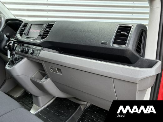 Volkswagen Crafter 50 2.0 TDI L3H2 177pk DL Automaat Trekhaak Camera Cruise Sensoren ActivLease financial lease