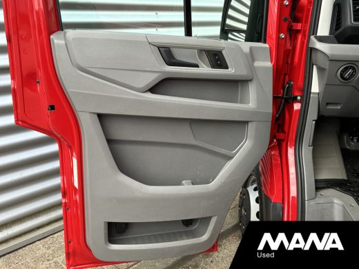 Volkswagen Crafter 50 2.0 TDI L3H2 177pk DL Automaat Trekhaak Camera Cruise Sensoren ActivLease financial lease