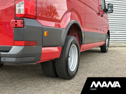 Volkswagen Crafter 50 2.0 TDI L3H2 177pk DL Automaat Trekhaak Camera Cruise Sensoren ActivLease financial lease