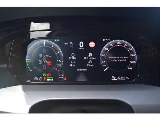 Volkswagen Golf Life Edition eHybrid | 'App-Connect' draadloze smartphone integratie | Achterbank in ongelijke de... ActivLease financial lease