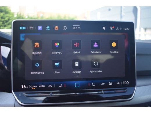 Volkswagen Golf Life Edition eHybrid | 'App-Connect' draadloze smartphone integratie | Achterbank in ongelijke de... ActivLease financial lease