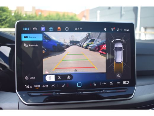 Volkswagen Golf Life Edition eHybrid | 'App-Connect' draadloze smartphone integratie | Achterbank in ongelijke de... ActivLease financial lease