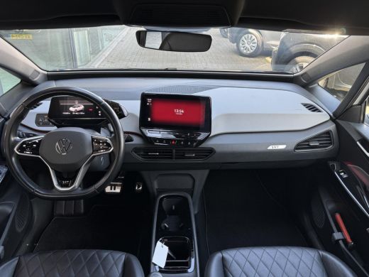 Volkswagen ID.3 First Plus 58 kWh NL-AUTO | LEDER | NAVI | SOH 93% ActivLease financial lease
