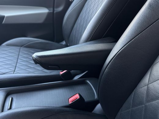 Volkswagen ID.3 First Plus 58 kWh NL-AUTO | LEDER | NAVI | SOH 93% ActivLease financial lease