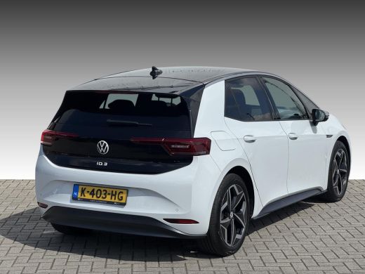 Volkswagen ID.3 First Plus 58 kWh NL-AUTO | LEDER | NAVI | SOH 93% ActivLease financial lease