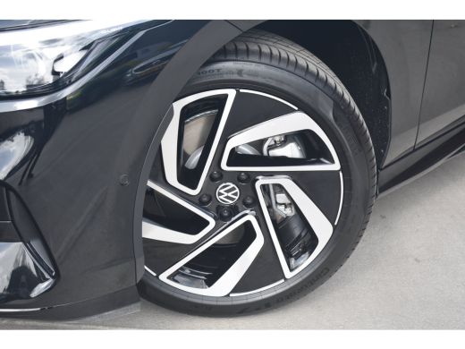 Volkswagen ID.7 Pro Business | 360 CAMERA | IQ.LIGHT | STOEL EN STUUR VERW. | KEYLESS | APP.CONNECT | AIRCO | MEM... ActivLease financial lease