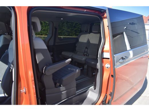 Volkswagen Multivan 1.5 eHybrid 245 PK L2 Bulli Edition 4Motion | PANORAMA DAK | TREKHAAK | CAMERA | STUUR+STOELVERW... ActivLease financial lease