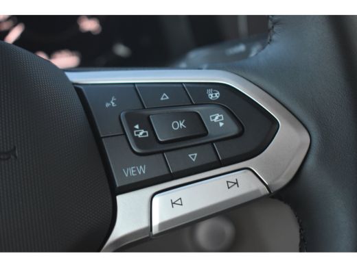 Volkswagen Multivan 1.5 eHybrid 245 PK L2 Bulli Edition 4Motion | PANORAMA DAK | TREKHAAK | CAMERA | STUUR+STOELVERW... ActivLease financial lease