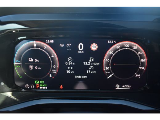 Volkswagen Multivan 1.5 eHybrid 245 PK L2 Bulli Edition 4Motion | PANORAMA DAK | TREKHAAK | CAMERA | STUUR+STOELVERW... ActivLease financial lease