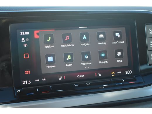 Volkswagen Multivan 1.5 eHybrid 245 PK L2 Bulli Edition 4Motion | PANORAMA DAK | TREKHAAK | CAMERA | STUUR+STOELVERW... ActivLease financial lease