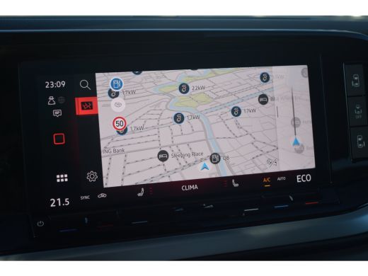 Volkswagen Multivan 1.5 eHybrid 245 PK L2 Bulli Edition 4Motion | PANORAMA DAK | TREKHAAK | CAMERA | STUUR+STOELVERW... ActivLease financial lease