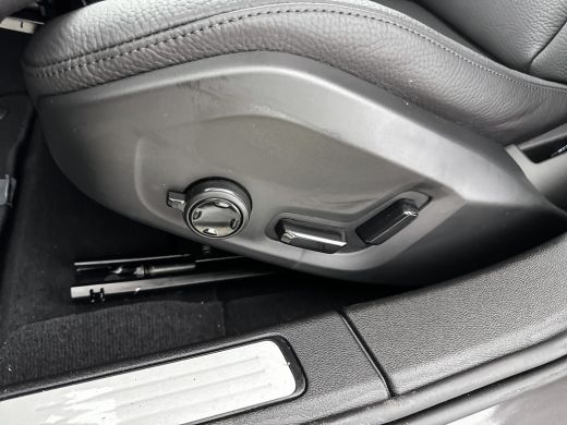 Volvo  V60 T6 Recharge Plus Bright | 19" | Trekhaak | Leder | Elektrisch verst. Stoelen | Stoel/Stuur/achter... ActivLease financial lease