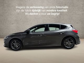 Ford Focus 1.0 EcoBoost ST Line (APPLE CARPLAY, GROOT NAVI, CLIMATE, STUUR/STOELVERWARMING, KEYLESS, SPORTST...