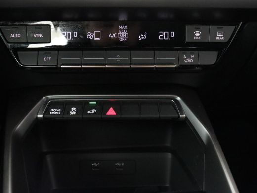 Audi A3 40 TFSIe Edition | SOH 94% | Panoramadak | Carplay | Virtual Cockpit | Climate control | Parkeerh... ActivLease financial lease