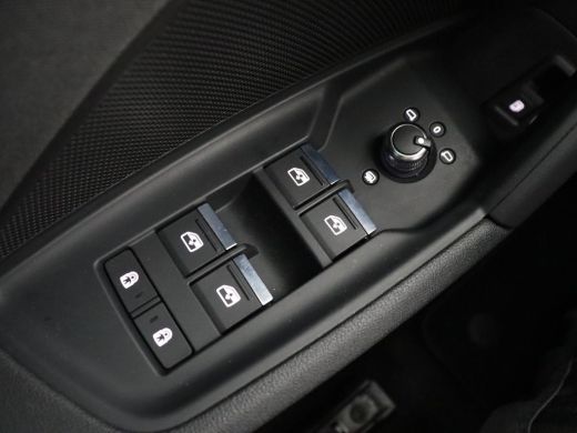 Audi A3 40 TFSIe Edition | SOH 94% | Panoramadak | Carplay | Virtual Cockpit | Climate control | Parkeerh... ActivLease financial lease