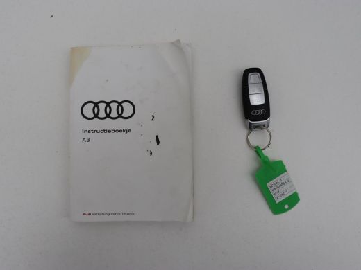 Audi A3 40 TFSIe Edition | SOH 94% | Panoramadak | Carplay | Virtual Cockpit | Climate control | Parkeerh... ActivLease financial lease