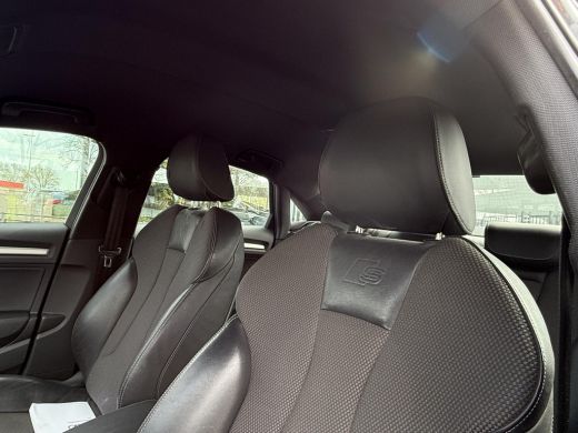Audi A3 Limousine 30 TFSI S-Line | Trekhaak | Virtual | Navi | ActivLease financial lease
