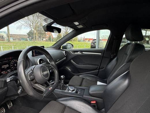 Audi A3 Limousine 30 TFSI S-Line | Trekhaak | Virtual | Navi | ActivLease financial lease