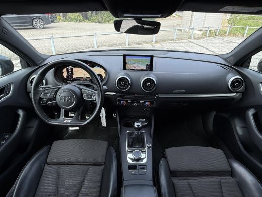 Audi A3 Limousine 30 TFSI S-Line | Trekhaak | Virtual | Navi | ActivLease financial lease