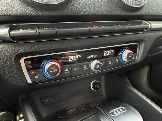 Audi A3 Limousine 30 TFSI S-Line | Trekhaak | Virtual | Navi | ActivLease financial lease