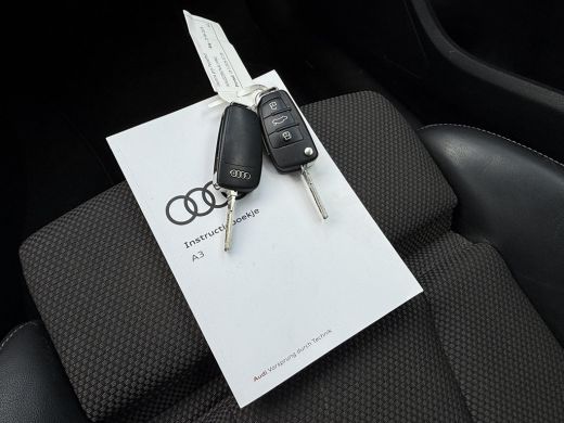 Audi A3 Limousine 30 TFSI S-Line | Trekhaak | Virtual | Navi | ActivLease financial lease