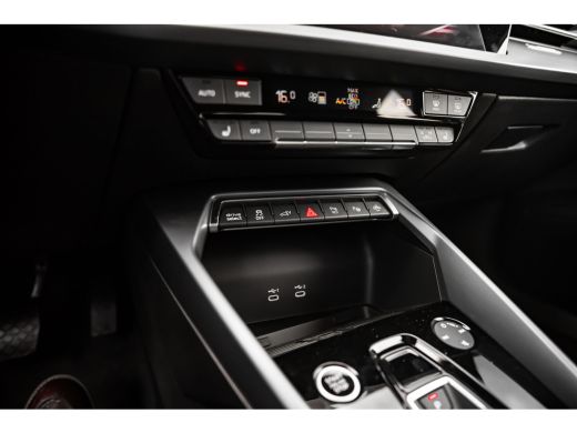 Audi A3 Sportback 40 TFSI e Advanced edition | Panoramadak | Matrix Led | Stoelverwarming ActivLease financial lease