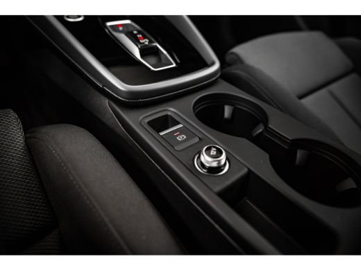 Audi A3 Sportback 40 TFSI e Advanced edition | Panoramadak | Matrix Led | Stoelverwarming ActivLease financial lease