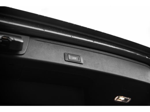 Audi A4 Avant 35 TFSI S edition Competition ActivLease financial lease