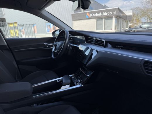 Audi e-tron Aut. 55 Quattro Edition 95kWh | Trekhaak| Navi | Xenon-LED | 89% SoH ActivLease financial lease