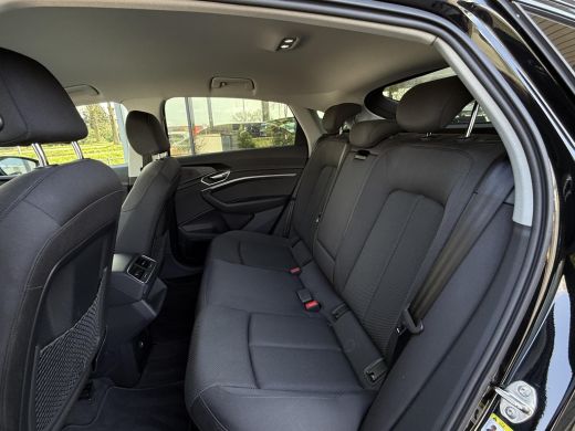 Audi e-tron Aut. 55 Quattro Edition 95kWh | Trekhaak| Navi | Xenon-LED | 89% SoH ActivLease financial lease