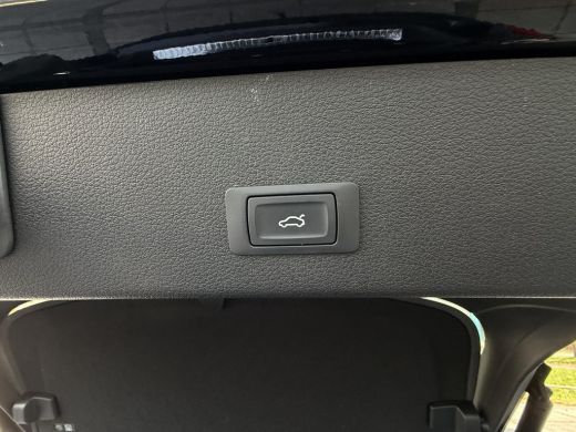 Audi e-tron Aut. 55 Quattro Edition 95kWh | Trekhaak| Navi | Xenon-LED | 89% SoH ActivLease financial lease