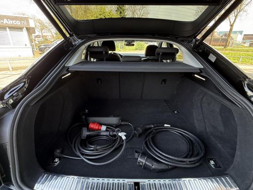 Audi e-tron Aut. 55 Quattro Edition 95kWh | Trekhaak| Navi | Xenon-LED | 89% SoH ActivLease financial lease