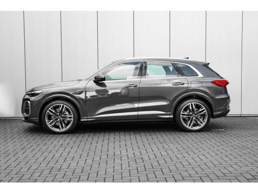 Audi Q5 S edition e-hybrid | Aluminium raamlijsten | Ambiente lichtpakket pro | Audi virtual cockpit ActivLease financial lease