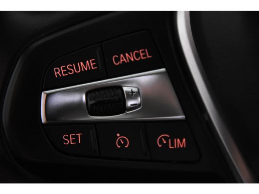 BMW 3 Serie 320e *1ste Eigenaar*Navigatie*Trekhaak*Camera*DAB* ActivLease financial lease