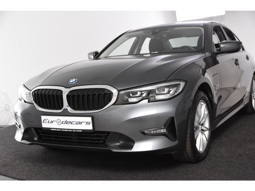 BMW 3 Serie 320e *1ste Eigenaar*Navigatie*Trekhaak*Camera*DAB* ActivLease financial lease