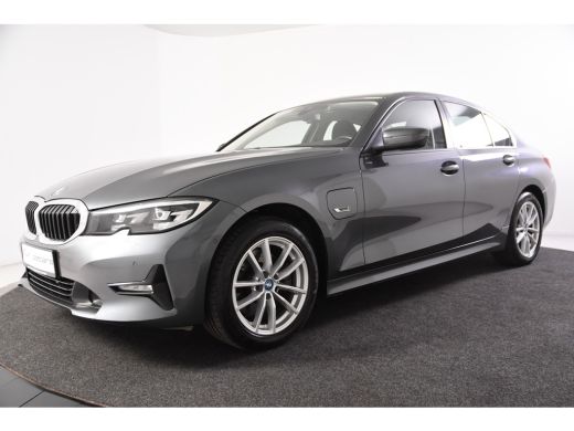BMW 3 Serie 320e *1ste Eigenaar*Navigatie*Trekhaak*Camera*DAB* ActivLease financial lease