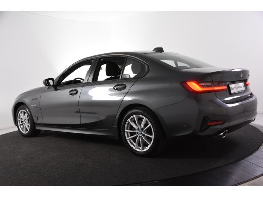 BMW 3 Serie 320e *1ste Eigenaar*Navigatie*Trekhaak*Camera*DAB* ActivLease financial lease